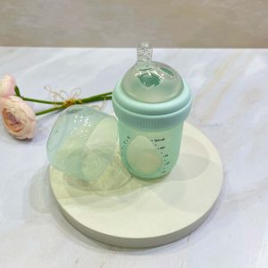 تصویر شیشه شیر نسل جدید بیبی سیل Babisil آبی رنگ حجم 150 میل در وب سایت فروشگاه آنلاین سیسمونی تویکت